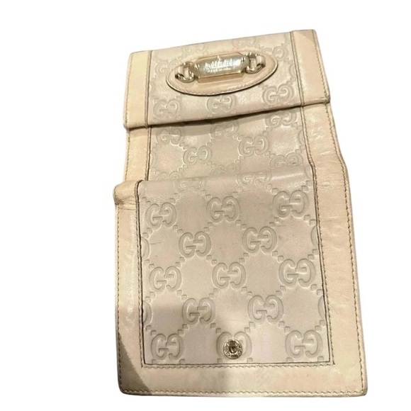 Gucci Cream Embossed Wallet - Picture 3 of 8